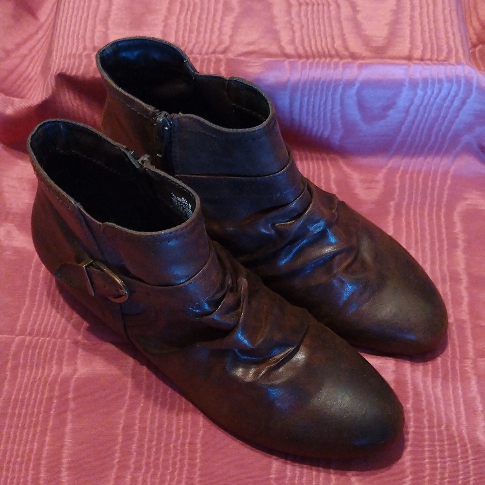 Brown Ankle Side Zip Boots